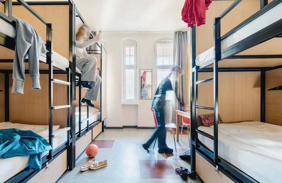 Three Little Pigs Hostel - Your Berlin Castle-1