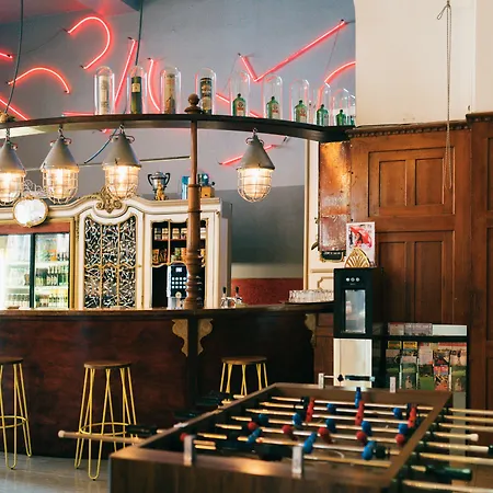 Three Little Pigs Hostel - Your Berlin Castle-3